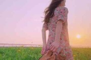 微信头像女海边背影