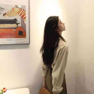 个性头像女生霸气冷酷戴眼镜 第12张