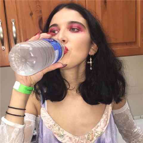 私藏高级小众感头像欧美 第2张