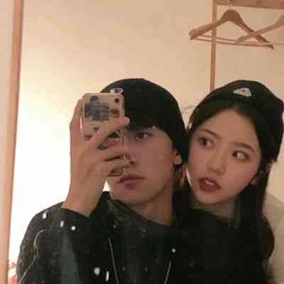 真人头像情侣一男一女污 第1张