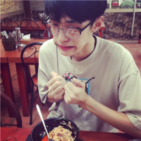 森系欧美男生头像 第13张