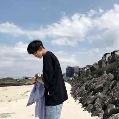 超好看的黑白男生头像 第7张