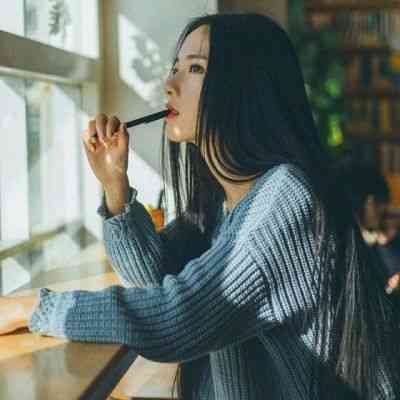 假装网名女生可爱 第1张
