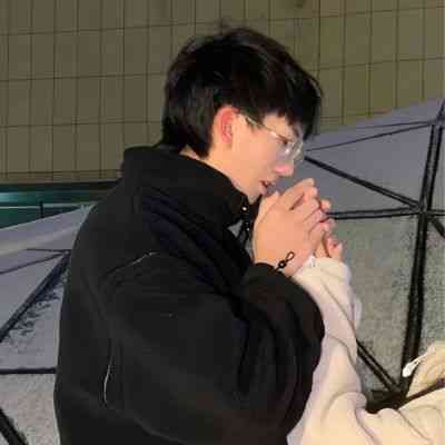 情侣头像真人一男一女两张霸气 第3张