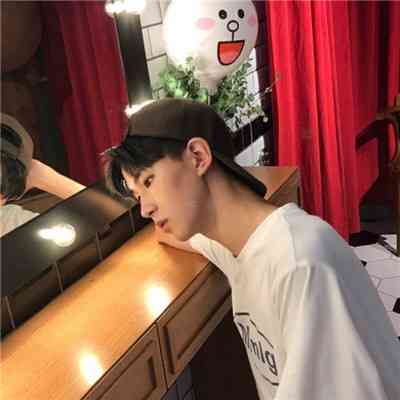 qq头像2024年最流行好看男生 第1张