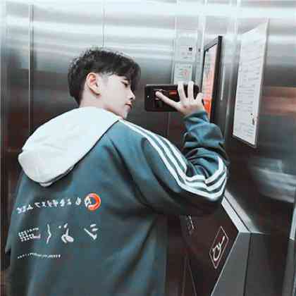 头像男背影阳光 第7张