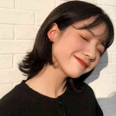 好看的头像图片女手机挡脸 第5张