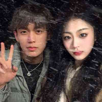 白色系情侣头像一男一女 第12张