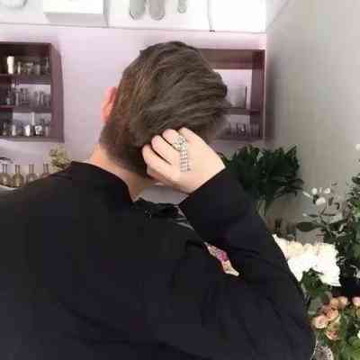 微信头像图片男背影 第2张