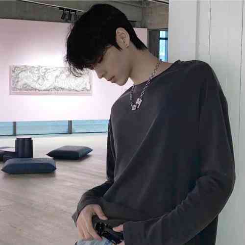 适合长期不换的头像男干净阳光 第13张