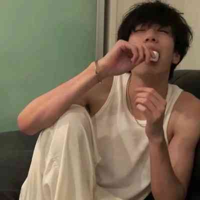 微信头像简约干净男 第10张