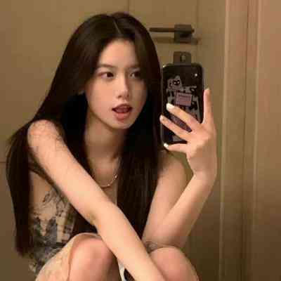 头像女生简单气质森系手绘侧脸 第4张
