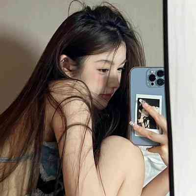 头像女生简单气质森系手绘侧脸 第7张