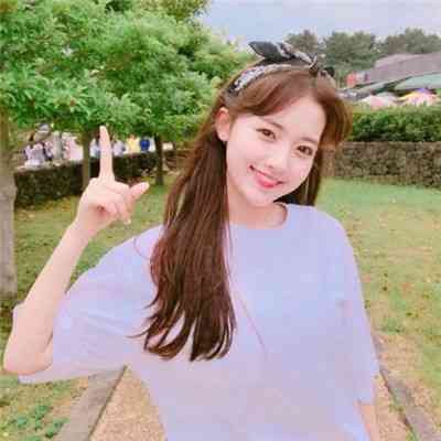 2025年40-50岁女人微信头像 第12张