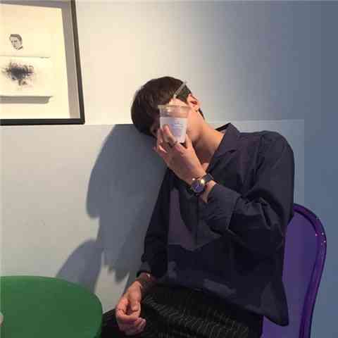 男头像ins高级质感黑白影子 第4张