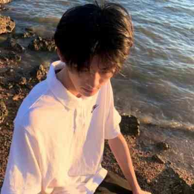 气质头像干净高级质感男 第11张