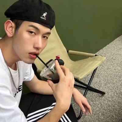 小众微信头像男生 第14张