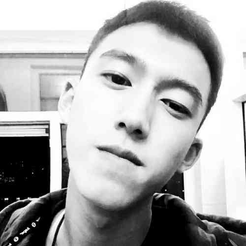 头像简约男 第11张