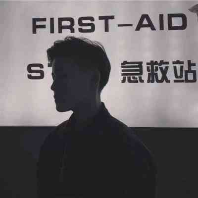 微信头像图片男背影 第13张