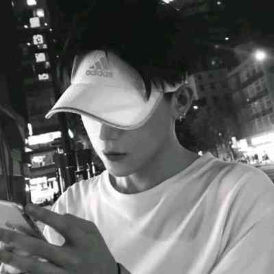 好看的中年男性微信头像 第6张