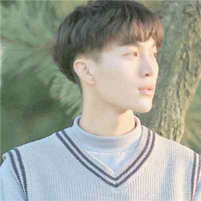 ins森系男头像 第3张