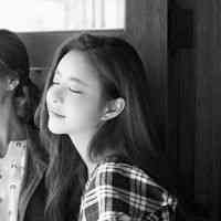 丧系头像真人女 第12张