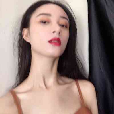 头像女高清头像高冷抱狗 第15张
