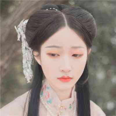 干净的头像女高清 第5张