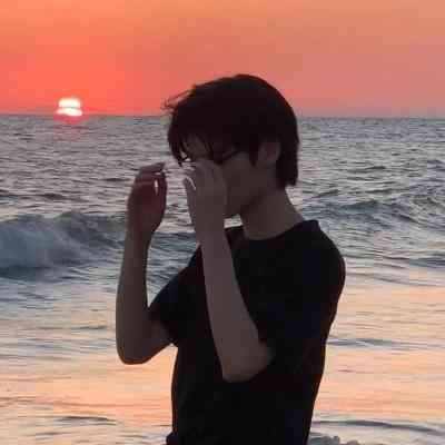 绝版男生高冷头像全身 第2张
