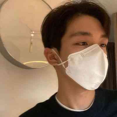 叼烟头像男生霸气头像 第2张