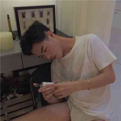 白底头像男 第13张